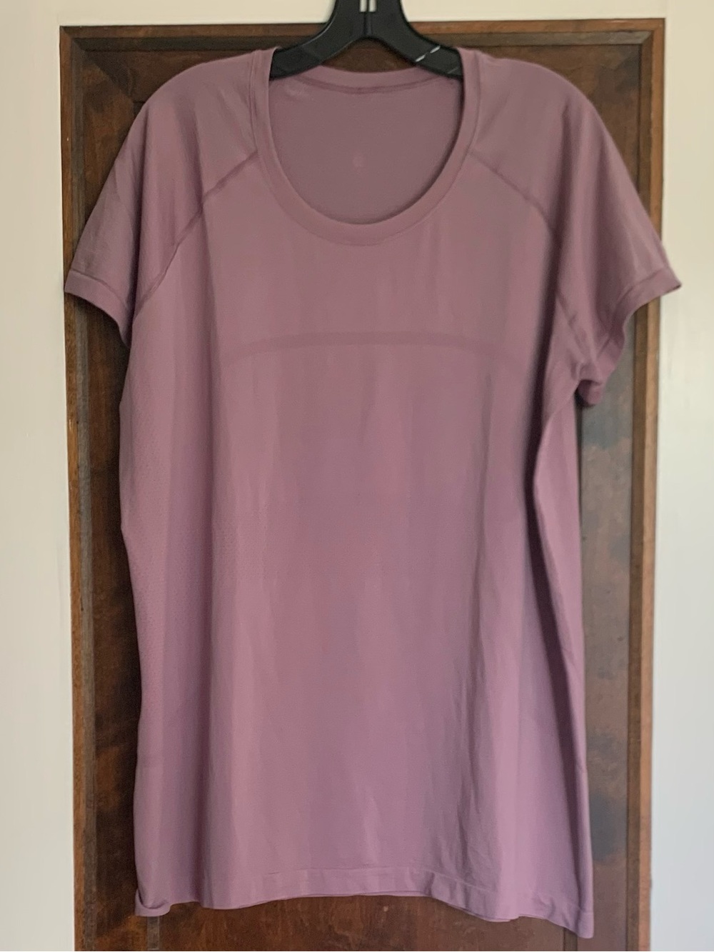 Lululemon Swiftly Tech Short Sleeve 2.0 - Purple - Size 20 Excellent